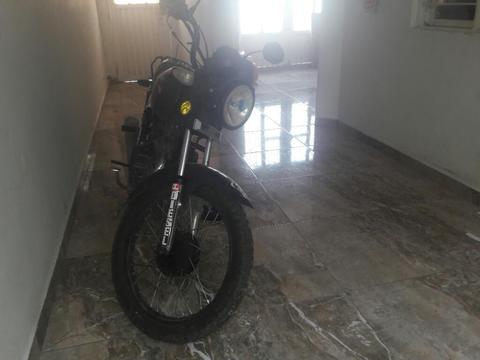 Vendo Moto Nkd 125 Caleña con Seguro