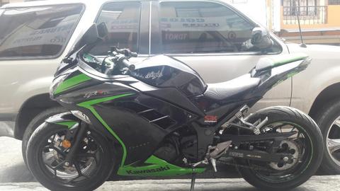 Vendo Moto Ninja 300