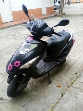 C Vende Honda Elite sin Seguro Y Gases