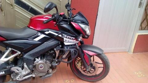 HERMOSA PULSAR 200 NS