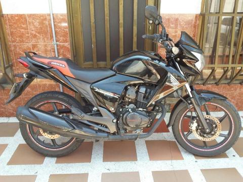 Moto Honda Invicta 150 Excelente Estado