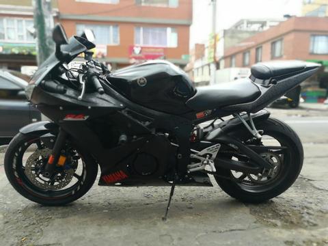 Yamaha R6s