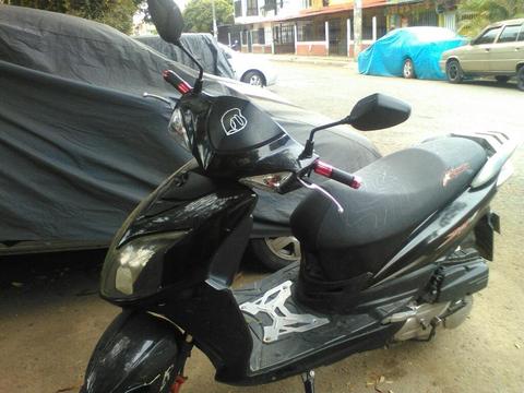 Moto Akt 125 Scootter