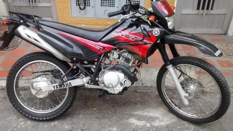 YAMAHA XTZ 125 MODELO 2015 GUARDADA UNICO DUEÑO