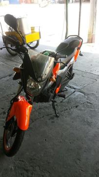 Se Vende Moto Yamaha 2015