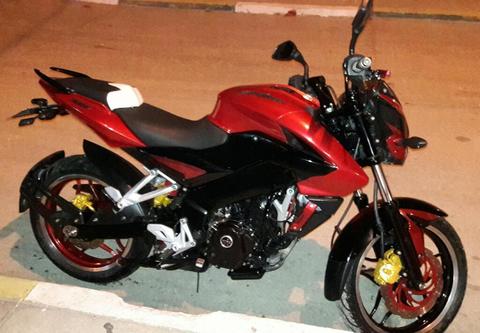 Motoclicleta Ns 200