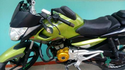 Pulsar 135 2012