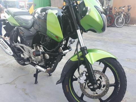 Pulsar 180 2014