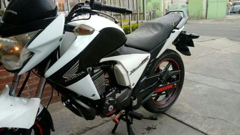 Vendo Moto Honda 150 2013 Barata