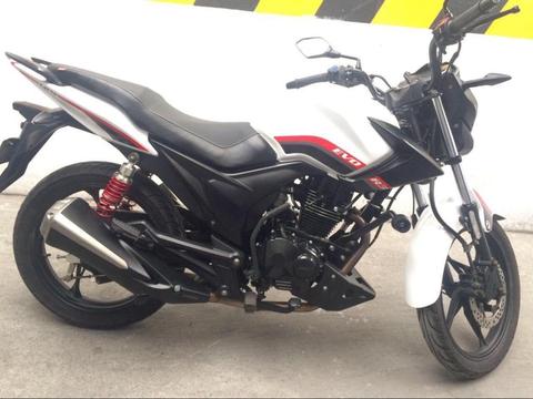 Akt 125 Evor3 2500 km nuevesita