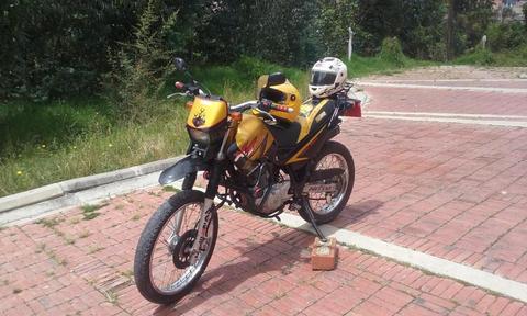 YAMAHA KT 225 AMARILLO NEGRO 2008