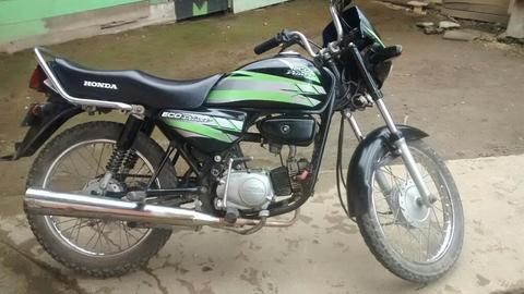 Se Vende Moto Eco Max en Excelente Estad