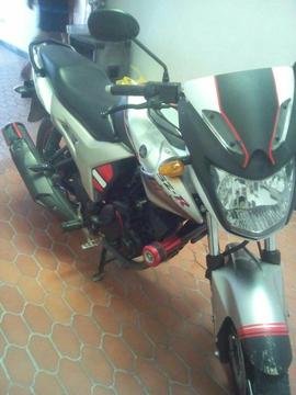 Se Vende Moto Yamaha Szr16