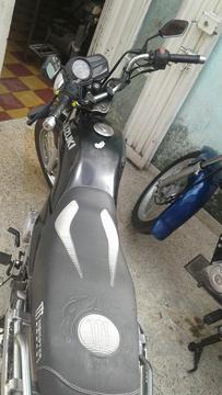 Se Vende Moto Modelo 2012