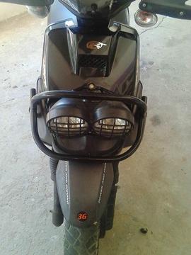 vendo moto bera bwiss 2012 tiene titulo y sus desprendibles esta fina de todo