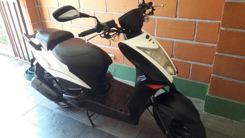 Agility Rs Naked 2012