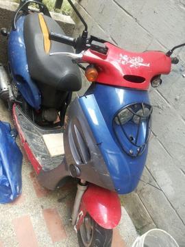 se vende moto