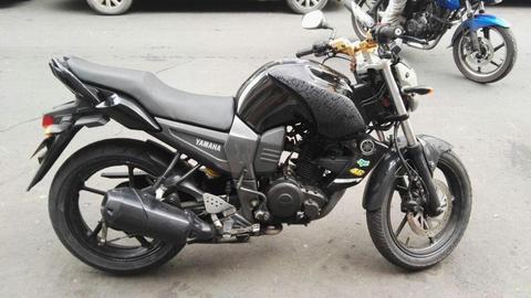 VENDO YAMAHA FZ