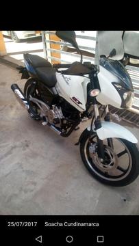 Vendo Moto Pulsar 180 Gt Modelo 2017