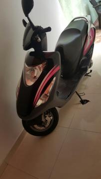 Hermosa Honda Elite Buen Estado