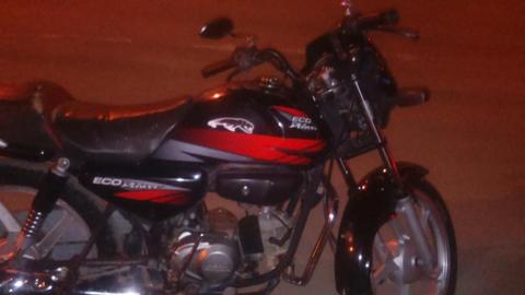 VENDO MOTO ECO DELUXE $1000000 GANGA