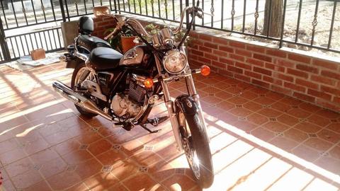 Se vende moto SUZUKI GZ150A