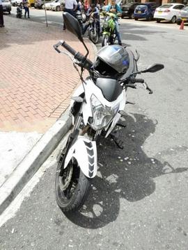 Vendo Moto Akt 180