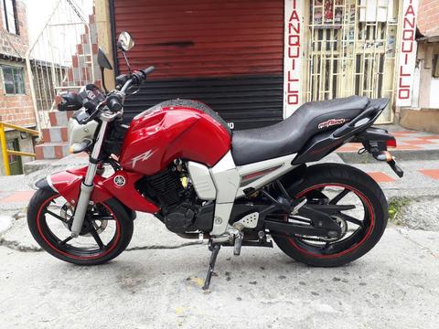 Hermosa Fz con Todo Al Dia