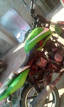 Vendo Moto para Reparasion