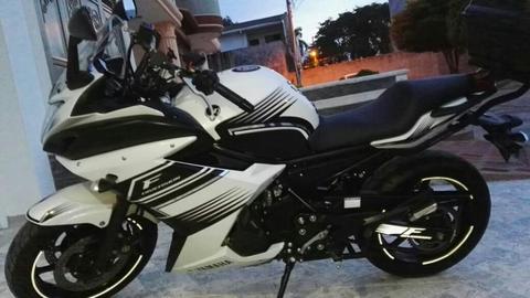Moto Yamaha Xj6f Diversión