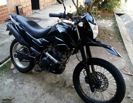 MOTO TT150 MODELO 2015 EN BUEN ESTADO