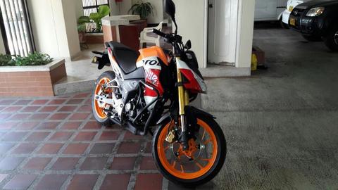 VENDO ESPECTACULAR CB 190 REPSOL 2017 ESTA NUEVA CON TAN SOLO 2000 KM