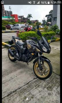 Moto Yamaha Fazer