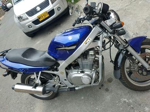 Suzuki Gs500