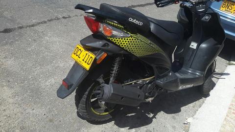 Vendo Moto Auteco Kimco Moedelo 2015