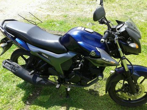 Vendo Yamaha Szr16. Modelo 2015