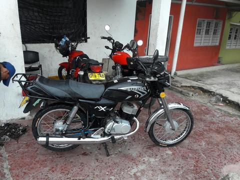 Vendo Moto Ax100 Toda Original