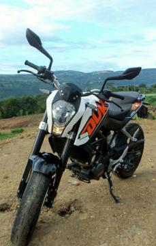 Se Vende Duke 15000km 2015 200