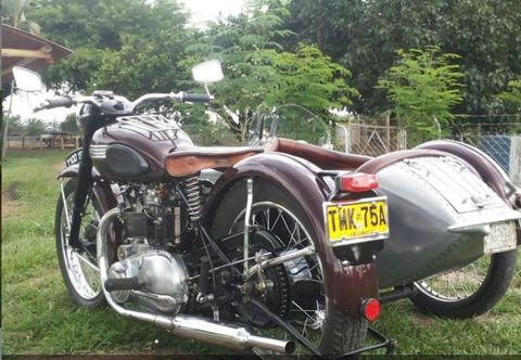 Motocicleta Triumph T100 1953 Pieza de Colección