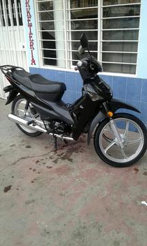 Vendo Honda C-100 Modelo 2013