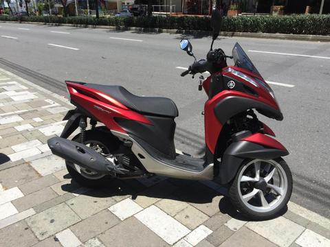 MOTO YAMAHA TRICITY