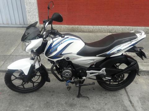 Vendo Discover 125 St Modelo 2014 Papeles hasta Junio 2018 en Perfecto Estado Negociable