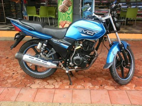 Se Vende Akt 125 Modelo 2013 Seguro Nuev