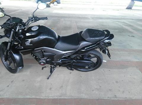 Honda Invicta Modelo 2015