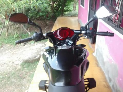 Vendo Moto Ns 150 Mdlo 2017 Buen Estado