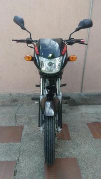 Hermosa Bajaj Boxer 2015