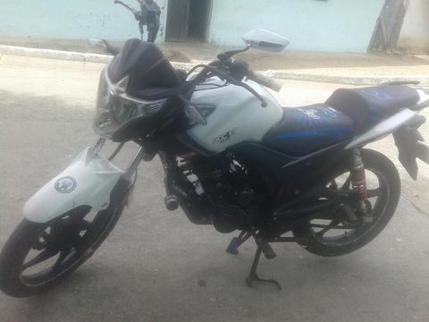 Vendo Moto Akt