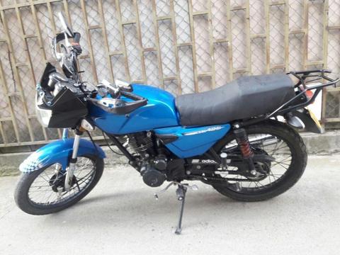 AKT NKDR 125, color azul, matricualada en , modelo 2013, UNICO DUEÑO,bien tenida, full motor