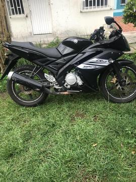 Vendo Yamaha R15