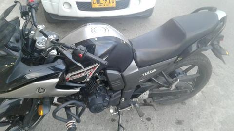 Vendo Yamaha Fazer 2014